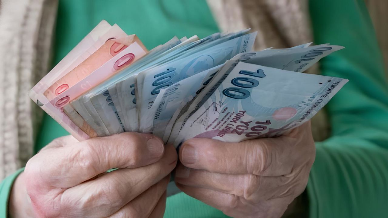 Emekliye 8 Bin TL Seyyanen Zam: Kritik Gelişme Bayramda Geldi